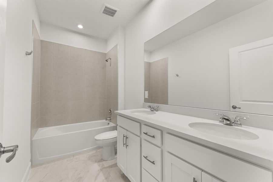 US_SEF_GRAHAM_LOT 83_bath 2 US_SEF_GRAHAM_LOT 83_bath 2