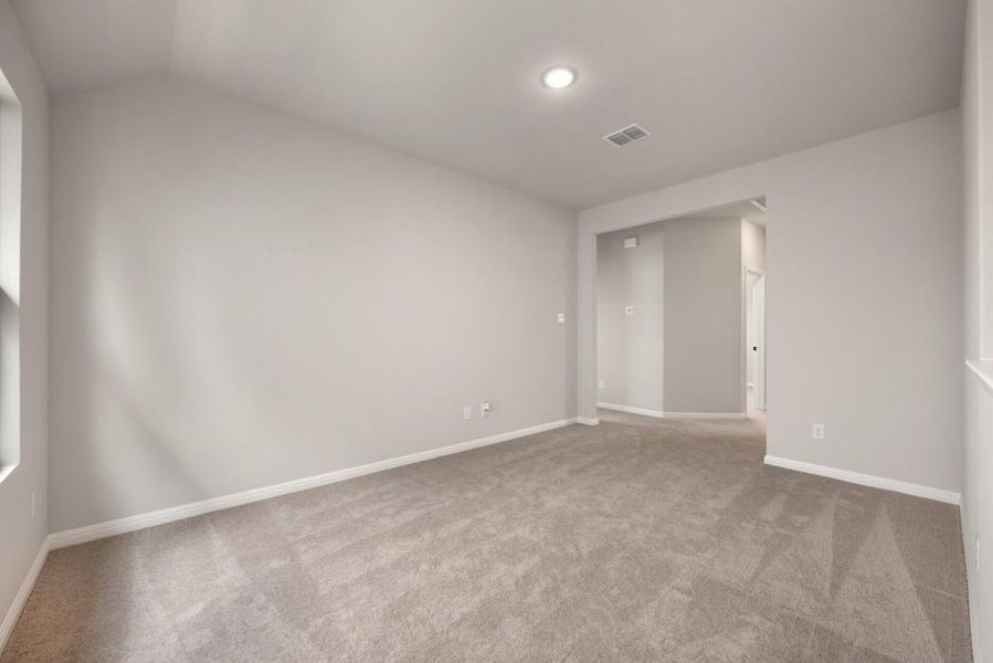 Spacious, unfurnished interior of a new home in Patterson Ranch, Georgetown (Image 37).