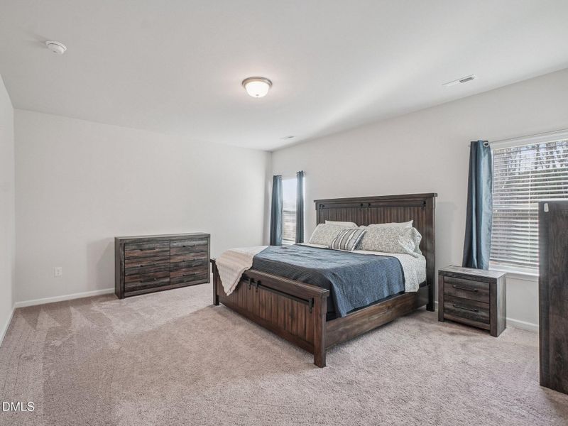 18-web-or-mls-Oriental St-S2412-018