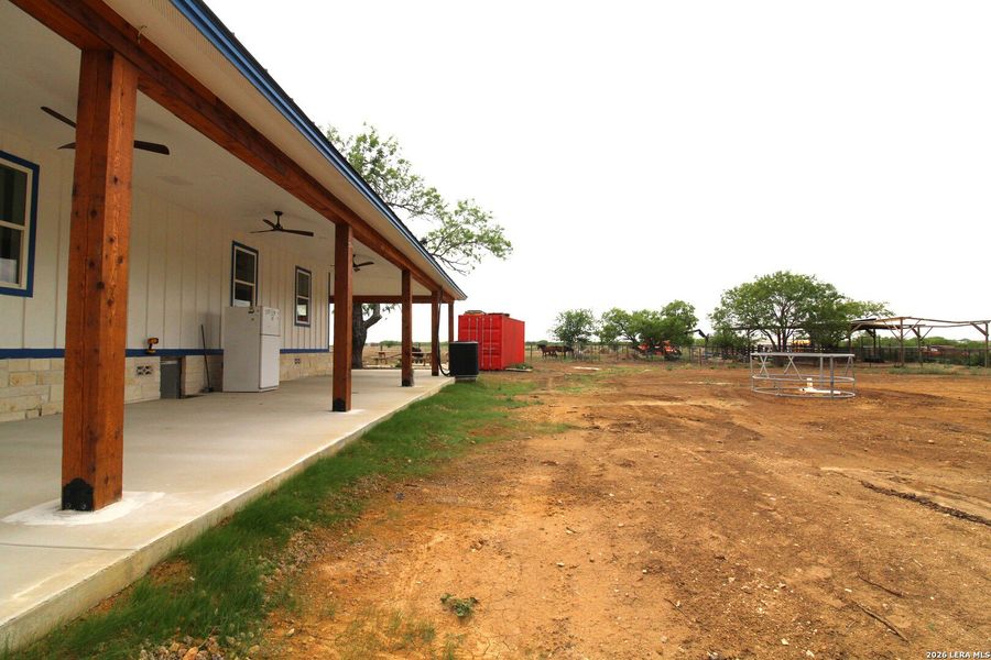 Exterior details and patio area of a home in , Floresville (Image 22).