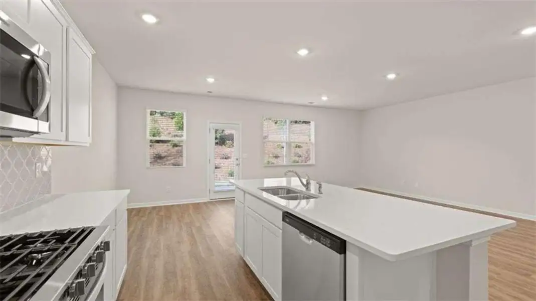 Furnished interior view inside a new home in Poplar Preserve, Newnan (Image 5).