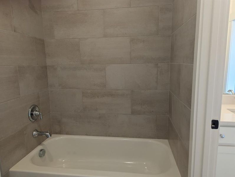 Close-up of interior finishes inside a home in Arden on Lanier, Cumming (Image 14).