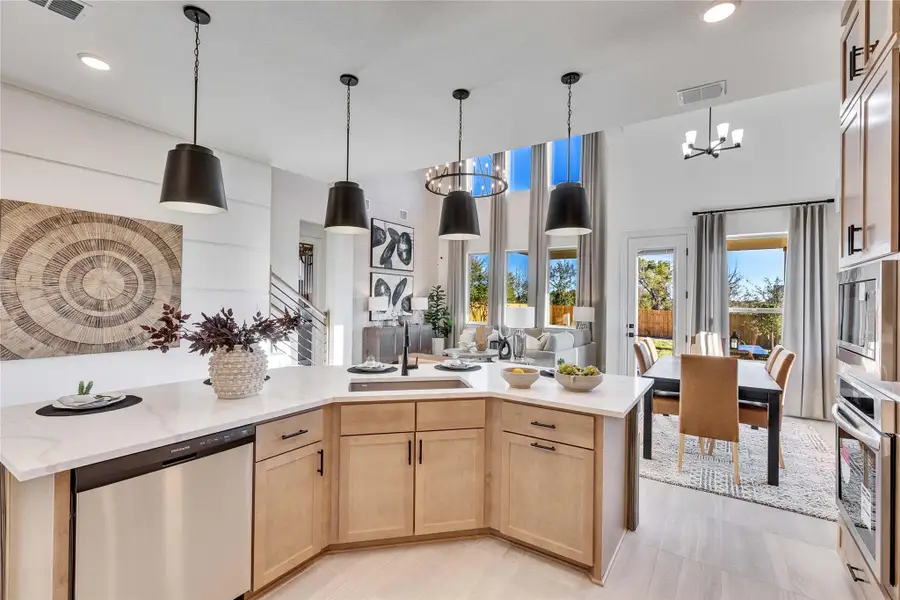 Model home photos of similar floorplans, not pictures of actual home. Model home photos of similar floorplans, not pictures of actual home.