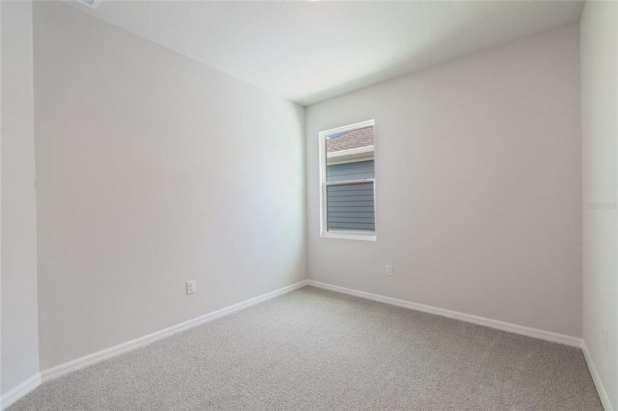 Spacious, unfurnished interior of a new home in Eastlyn, Bradenton (Image 18).