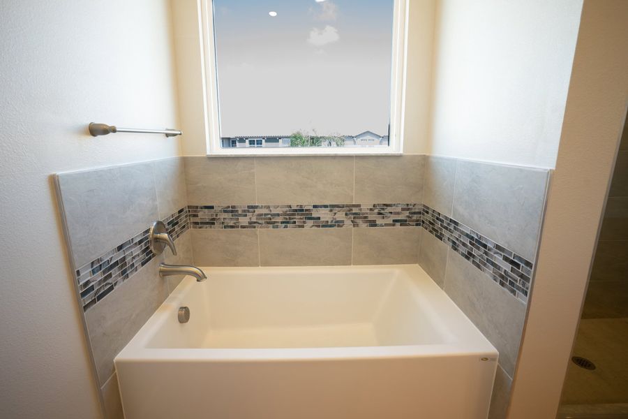 Representative interior finishes for a home built from the Orion by Maronda Homes in The Vue, Satellite Beach (Image 14).
