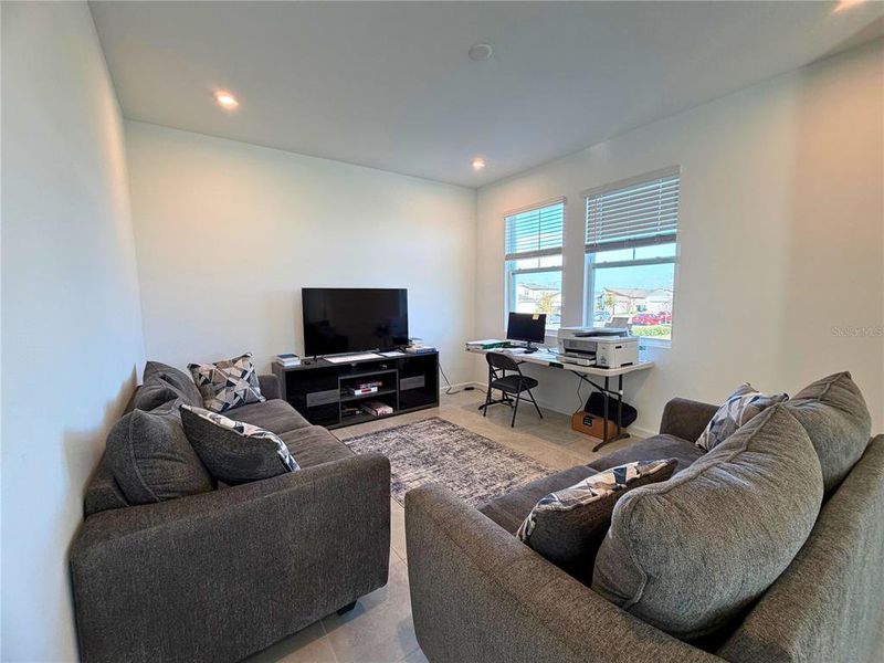 Furnished interior view inside a new home in , Kissimmee (Image 6).