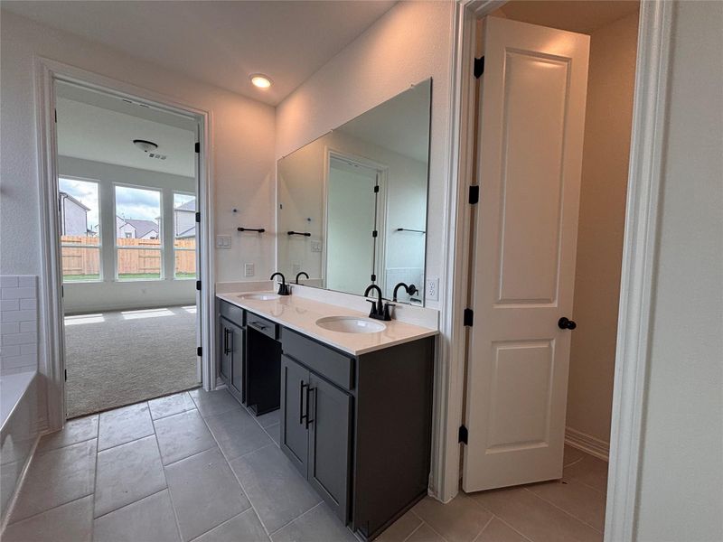 Furnished interior view inside a new home in Ashland, Angleton (Image 6).