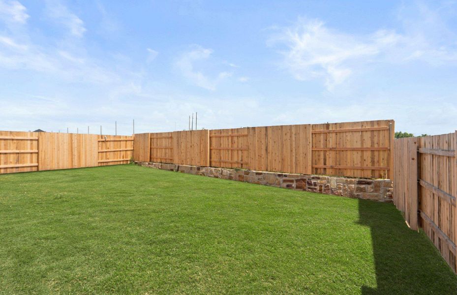 Exterior details and patio area of a home in Sunfield, Buda (Image 3).