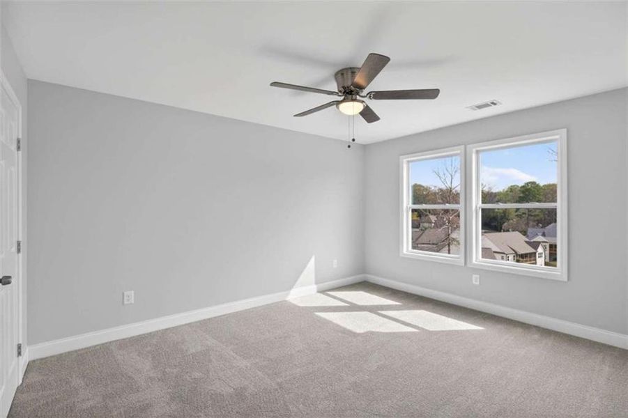 Spacious, unfurnished interior of a new home in , Gainesville (Image 33).