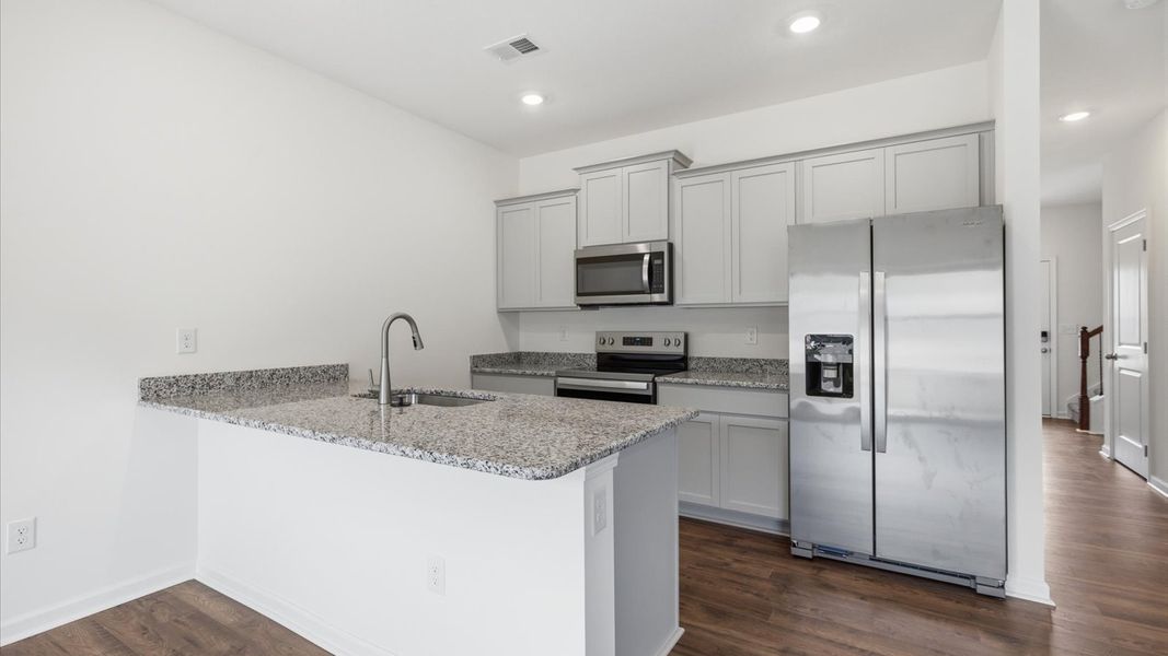 Furnished interior view inside a new home in Cherokee Crossing, Kodak (Image 6).