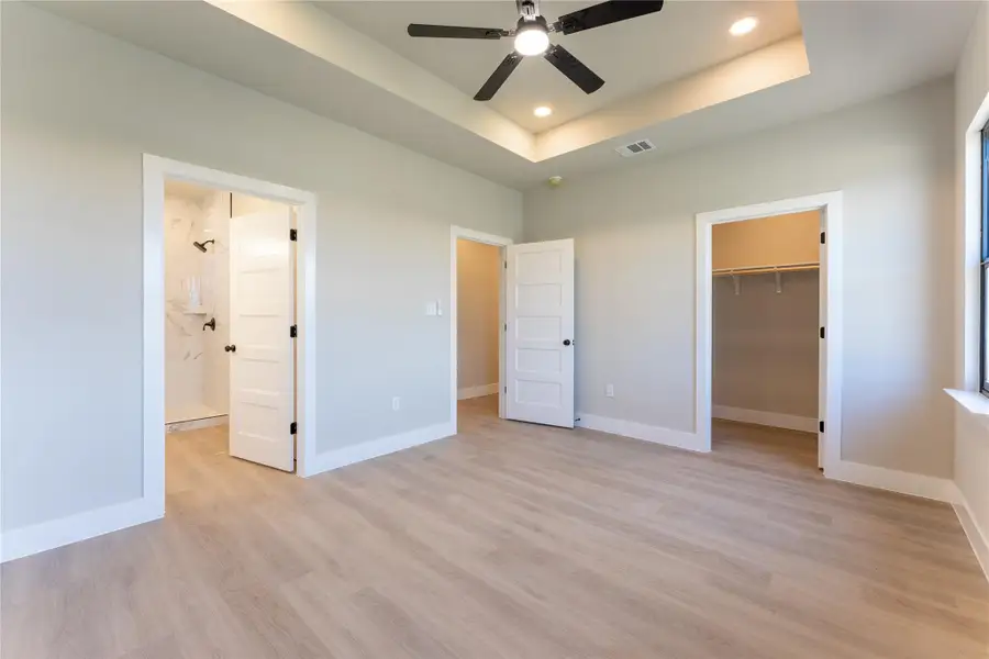 Please note: Photos shown are not of the actual homes but are of the same floorplan. Finishes and features may vary.