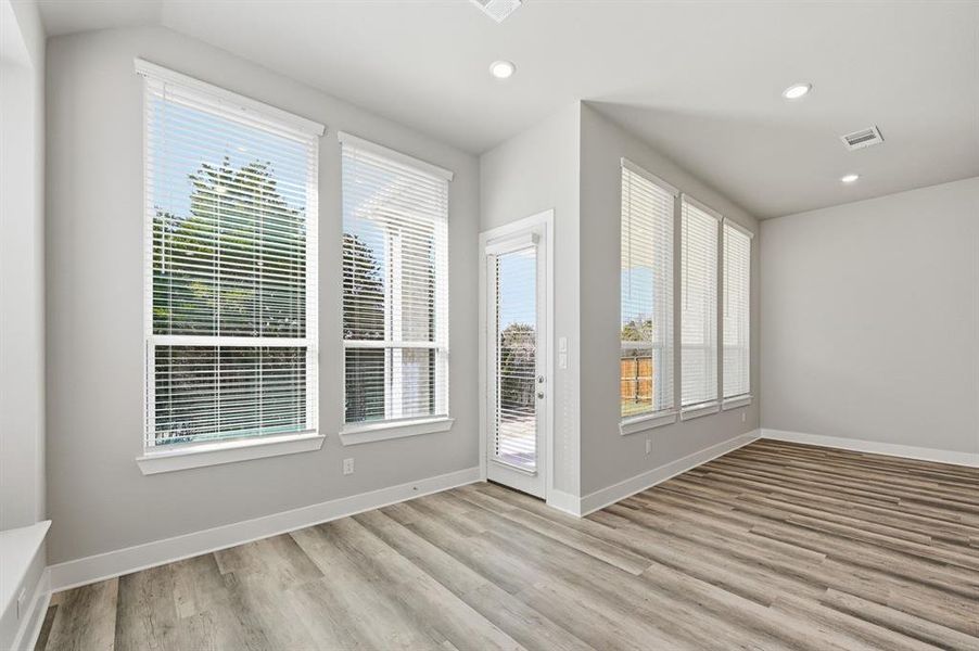 Spacious, unfurnished interior of a new home in Aster Park, McKinney (Image 23).