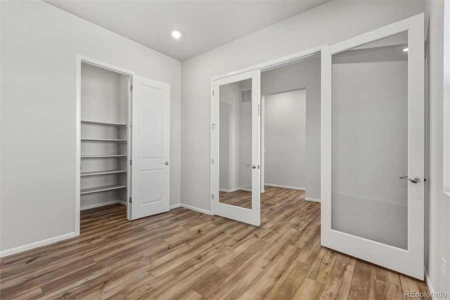 Spacious, unfurnished interior of a new home in Talon Pointe, Thornton (Image 27).