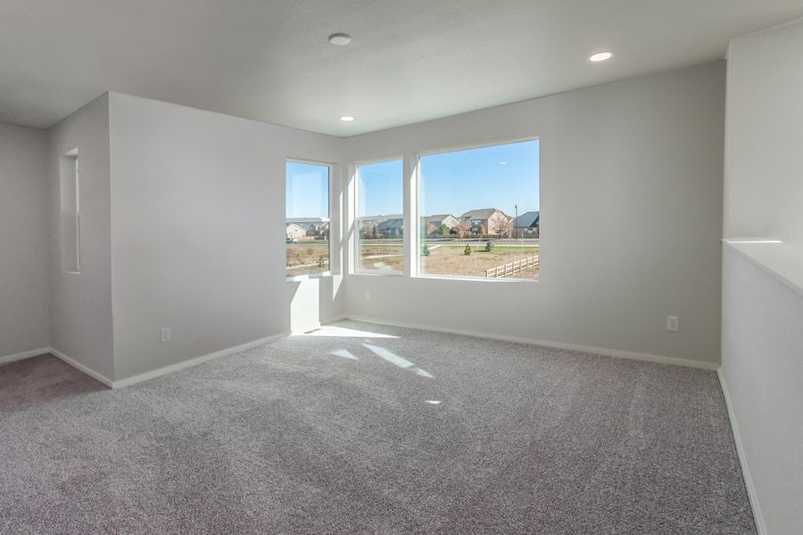 Spacious, unfurnished interior of a new home in Trailside, Timnath (Image 30).