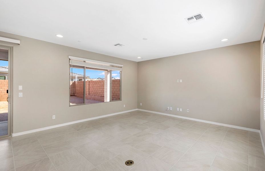 Spacious, unfurnished interior of a new home in Del Webb at Rocking K, Tucson (Image 16). Spacious, unfurnished interior of a new home in Del Webb at Rocking K, Tucson (Image 16).