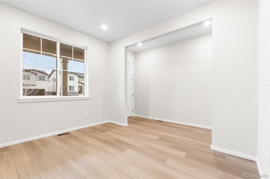 Spacious, unfurnished interior of a new home in Harvest Crossing, Aurora (Image 9).
