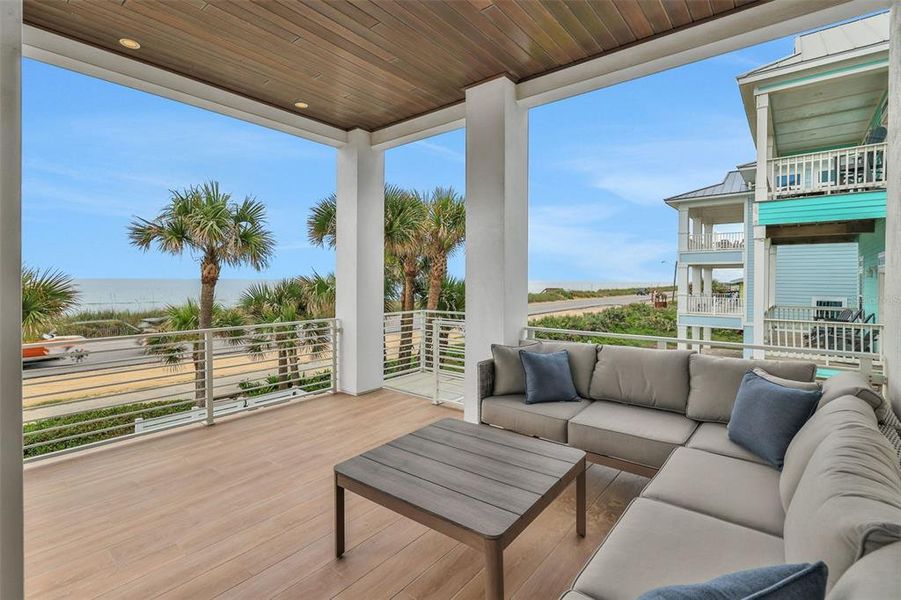 Exterior details and patio area of a home in , Flagler Beach (Image 43).