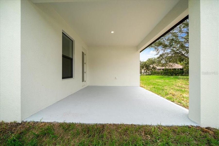Exterior details and patio area of a home in , Spring Hill (Image 32).