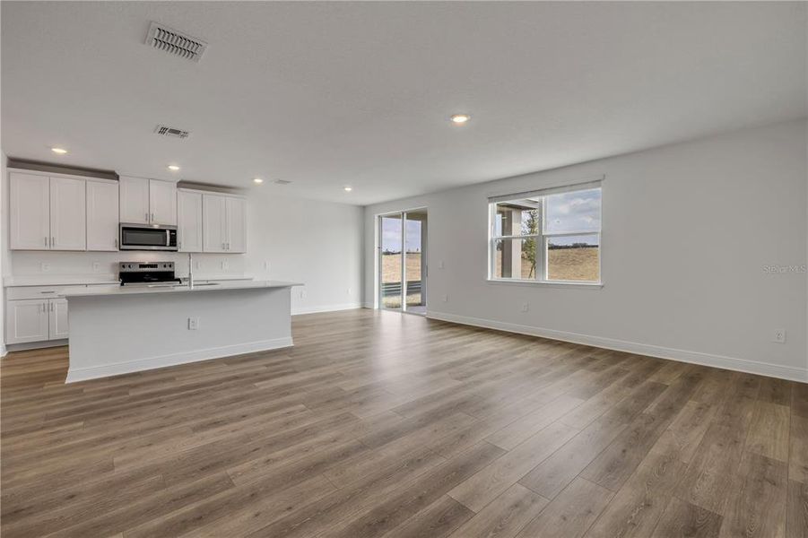 Spacious, unfurnished interior of a new home in , Lady Lake (Image 21).