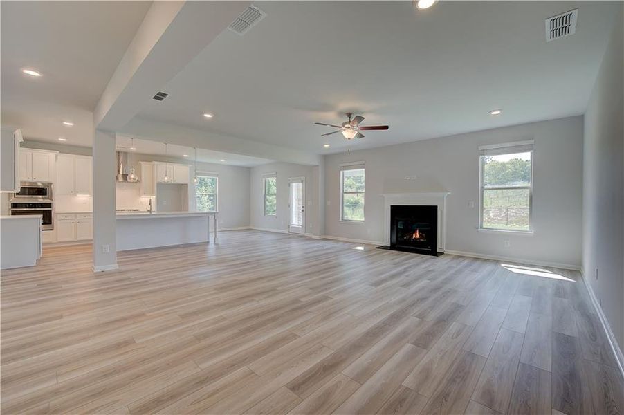 Spacious, unfurnished interior of a new home in Grandview at Millers Mill, Stockbridge (Image 29).
