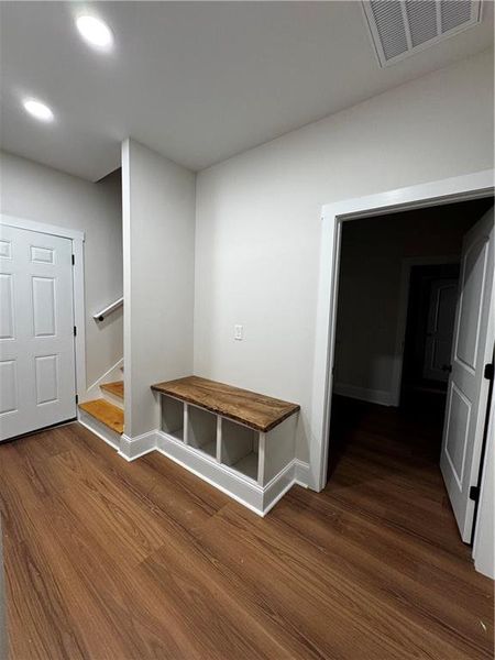 Spacious, unfurnished interior of a new home in , Hartwell (Image 6).