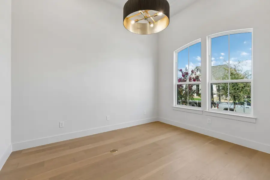 Spacious, unfurnished interior of a new home in StarView, Prosper (Image 44).