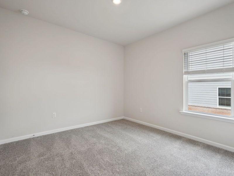 Spacious, unfurnished interior of a new home in Northwoods at Mirror Lake, Villa Rica (Image 17).
