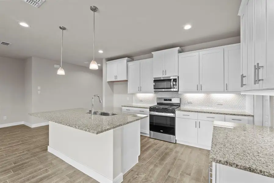 Furnished interior view inside a new home in Sandstone Estates, Granbury (Image 11).