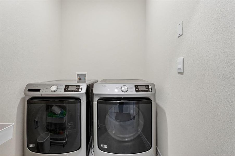 Close-up of interior finishes inside a home in , Okahumpka (Image 19).