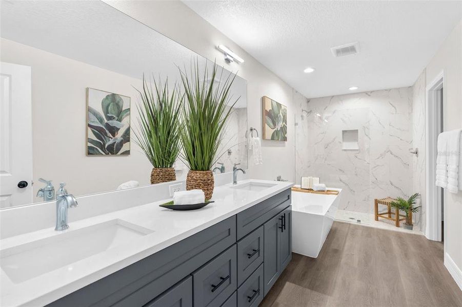 Furnished interior view inside a new home in , Spring Hill (Image 15).