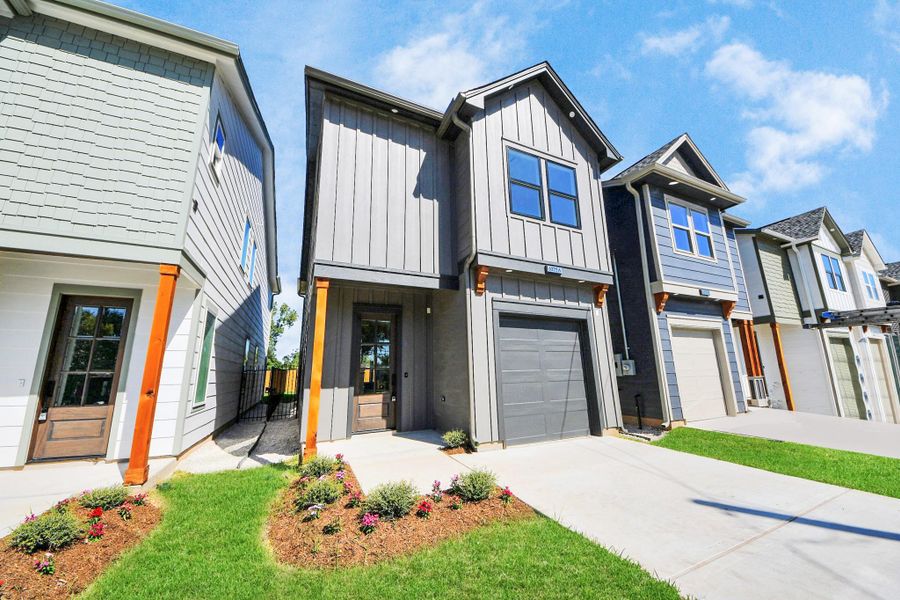 Exterior details and patio area of a home in , Houston (Image 3).
