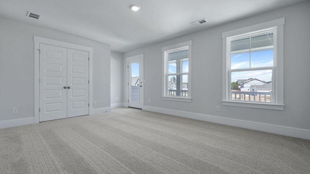 Spacious, unfurnished interior of a new home in Berkeley Bay, Ridgeville (Image 21).