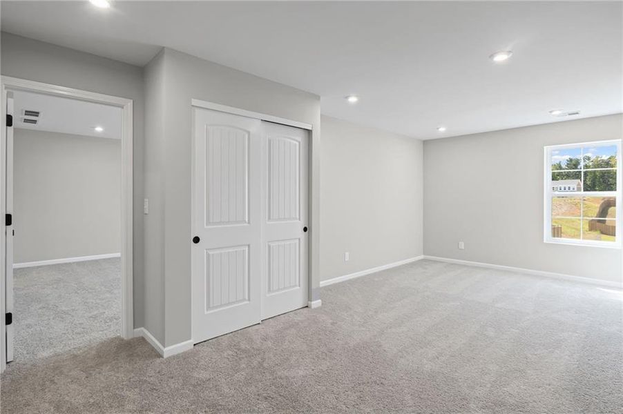 Spacious, unfurnished interior of a new home in Sage Woods, Dallas (Image 29). Spacious, unfurnished interior of a new home in Sage Woods, Dallas (Image 29).