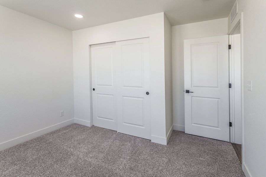 Spacious, unfurnished interior of a new home in Prairie Song, Windsor (Image 35). Spacious, unfurnished interior of a new home in Prairie Song, Windsor (Image 35).