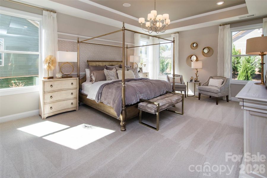 Model photo used for reference