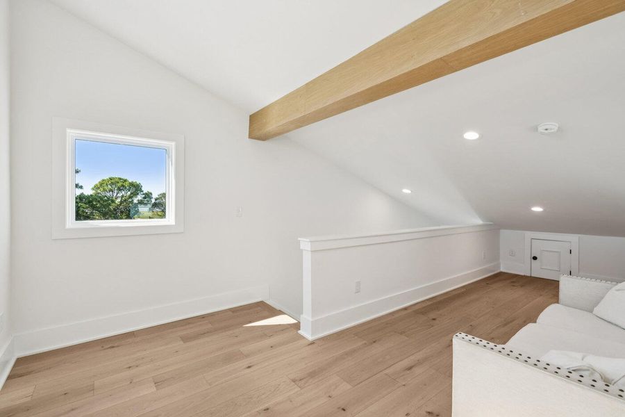 Spacious, unfurnished interior of a new home in , Charleston (Image 78).