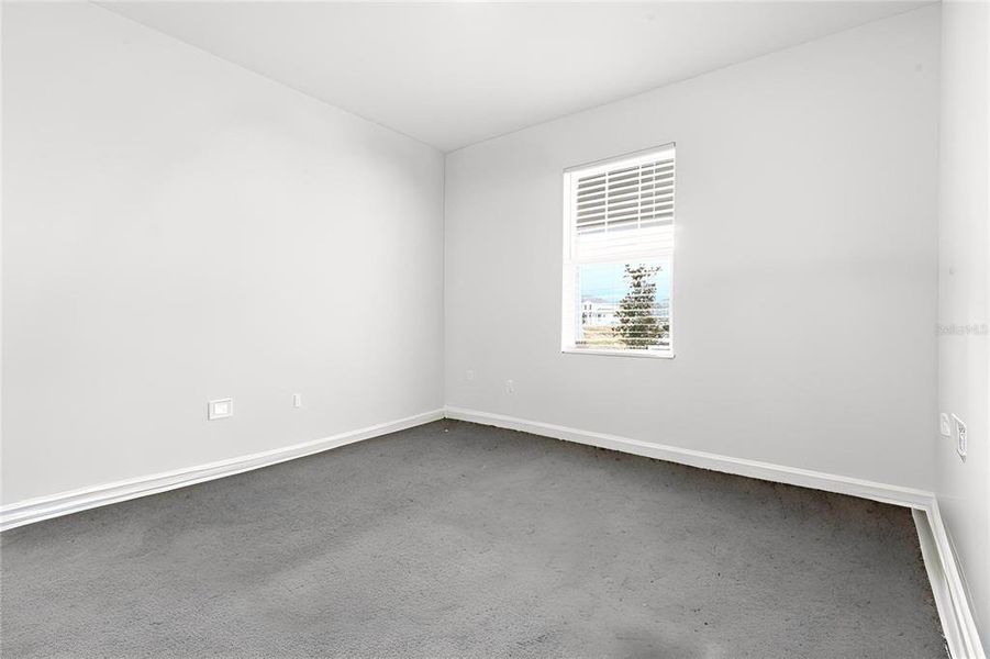 Spacious, unfurnished interior of a new home in , Clermont (Image 32).