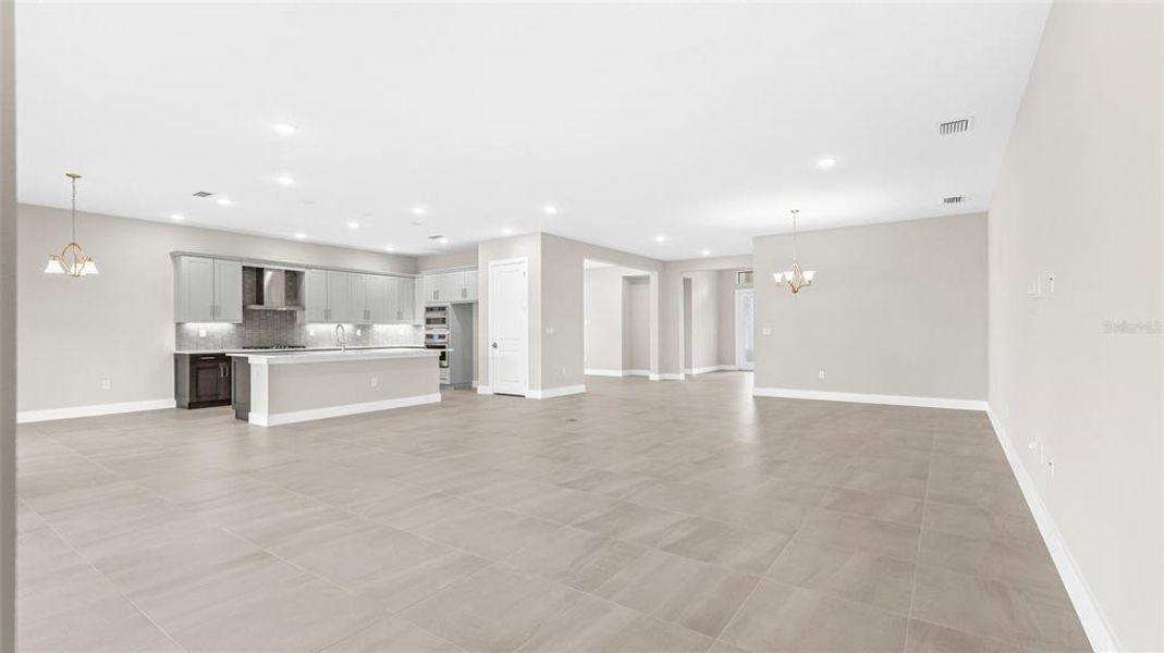 Spacious, unfurnished interior of a new home in Cresswind Lakewood Ranch, Lakewood Ranch (Image 28).