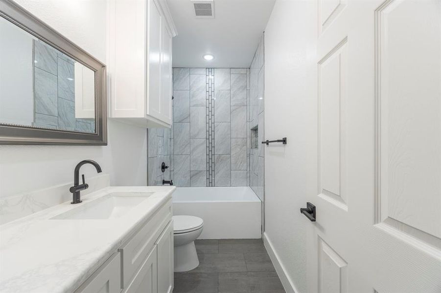 Furnished interior view inside a new home in , Bridgeport (Image 22).