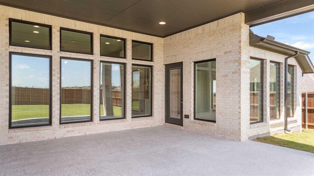 Spacious, unfurnished interior of a new home in Talon Hills 60'/70', Fort Worth (Image 19). Spacious, unfurnished interior of a new home in Talon Hills 60'/70', Fort Worth (Image 19).