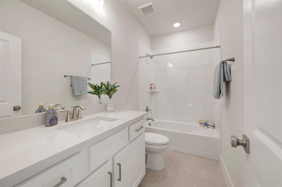 Furnished interior view inside a new home in Grange - Reserve Collection, Katy (Image 13).
