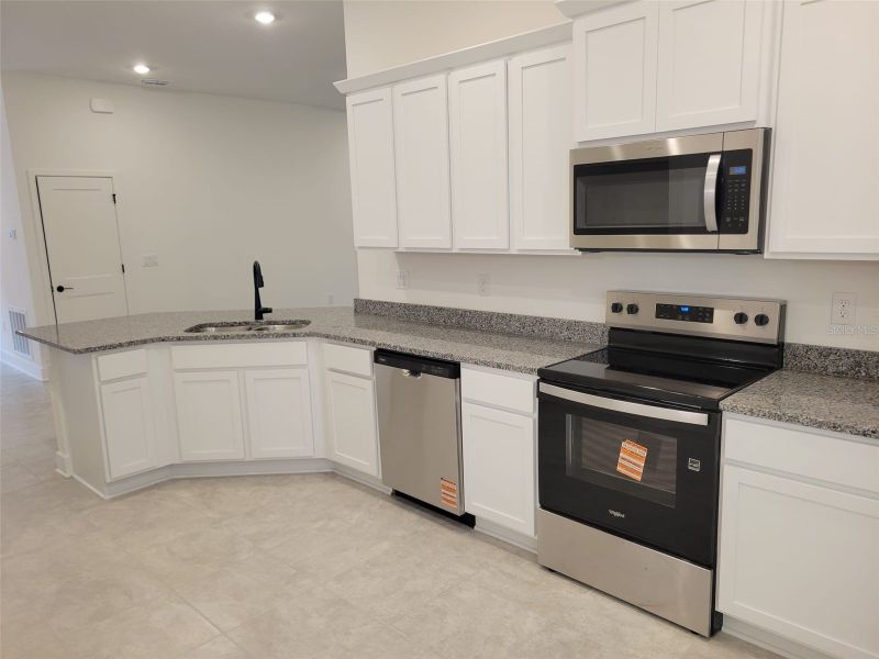 Furnished interior view inside a new home in Arbor Park, Leesburg (Image 5).