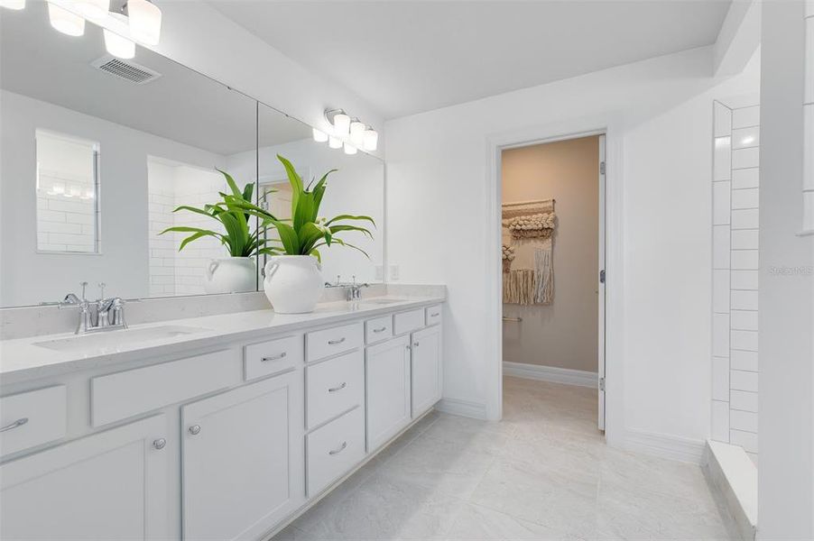 Furnished interior view inside a new home in Willow Ridge, Montverde (Image 29).