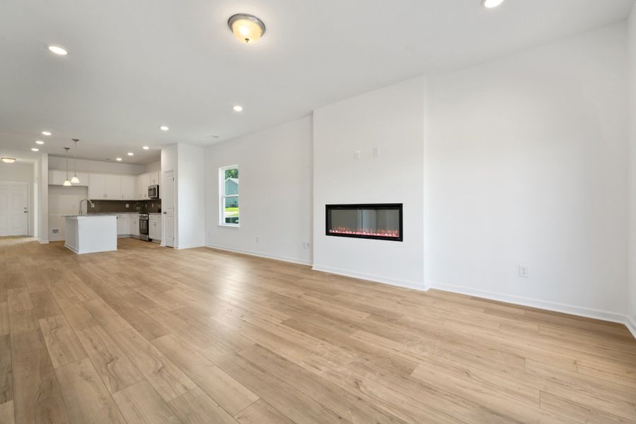Spacious, unfurnished interior of a new home in Jackson Hills, Clarksville (Image 23).