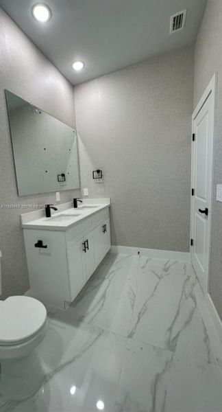 Image 31 of a home in .