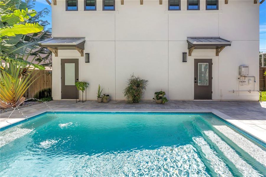 Exterior details and patio area of a home in , St. Petersburg (Image 27).