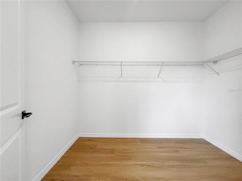 Spacious, unfurnished interior of a new home in , Ocala (Image 19).