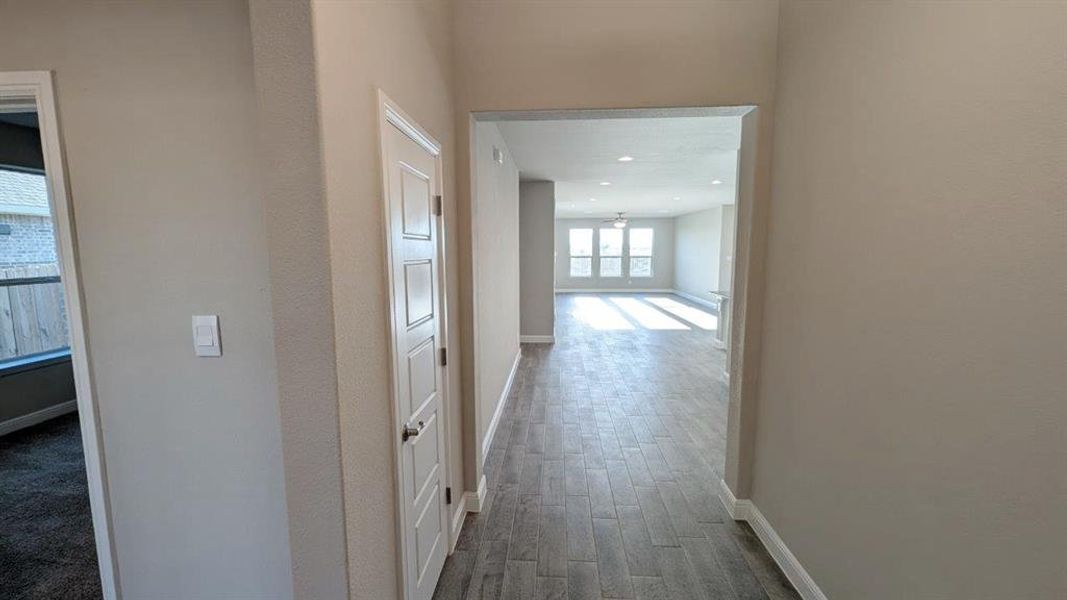 Spacious, unfurnished interior of a new home in Bella Vista, Granbury (Image 14). Spacious, unfurnished interior of a new home in Bella Vista, Granbury (Image 14).