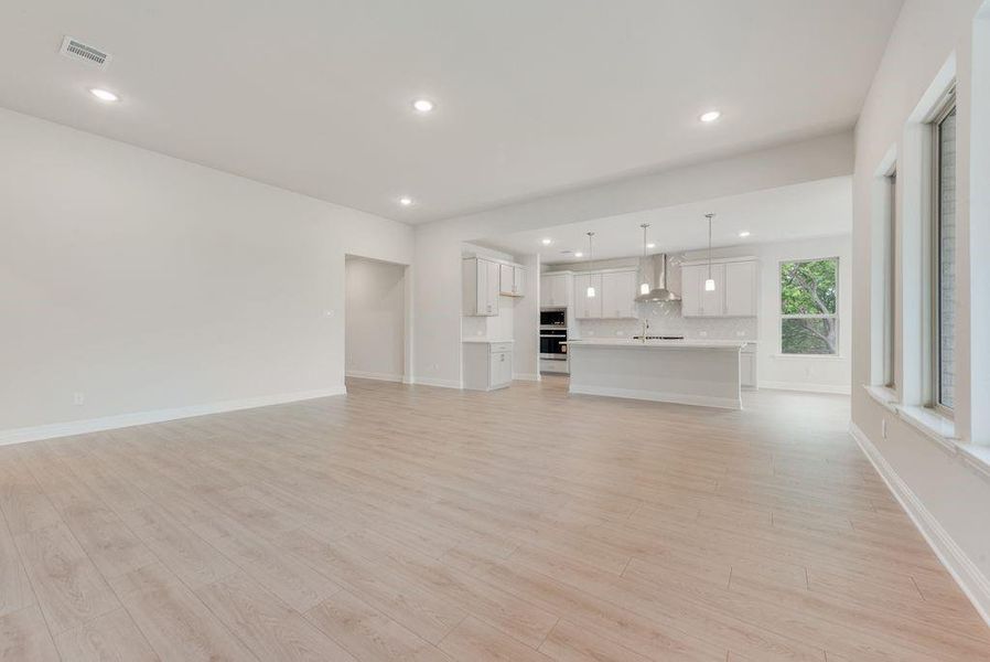 Spacious, unfurnished interior of a new home in Valencia On The Lake, Little Elm (Image 31).