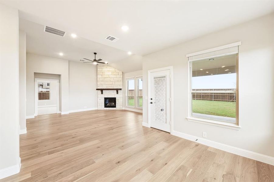 Spacious, unfurnished interior of a new home in Meraki, Forney (Image 25).